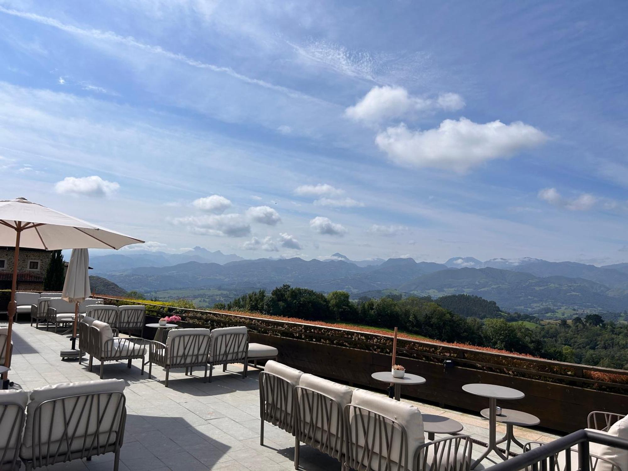 Puebloastur Eco Resort Hotel & Spa Cofiño Exteriör bild